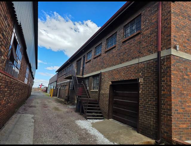 540M² WAREHOUSE TO LET IN ALRODE
